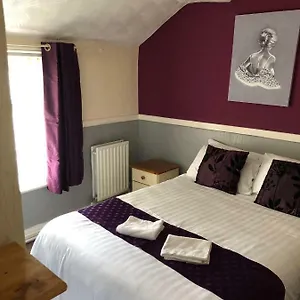 2* Bed & Breakfast Coastal Roomz